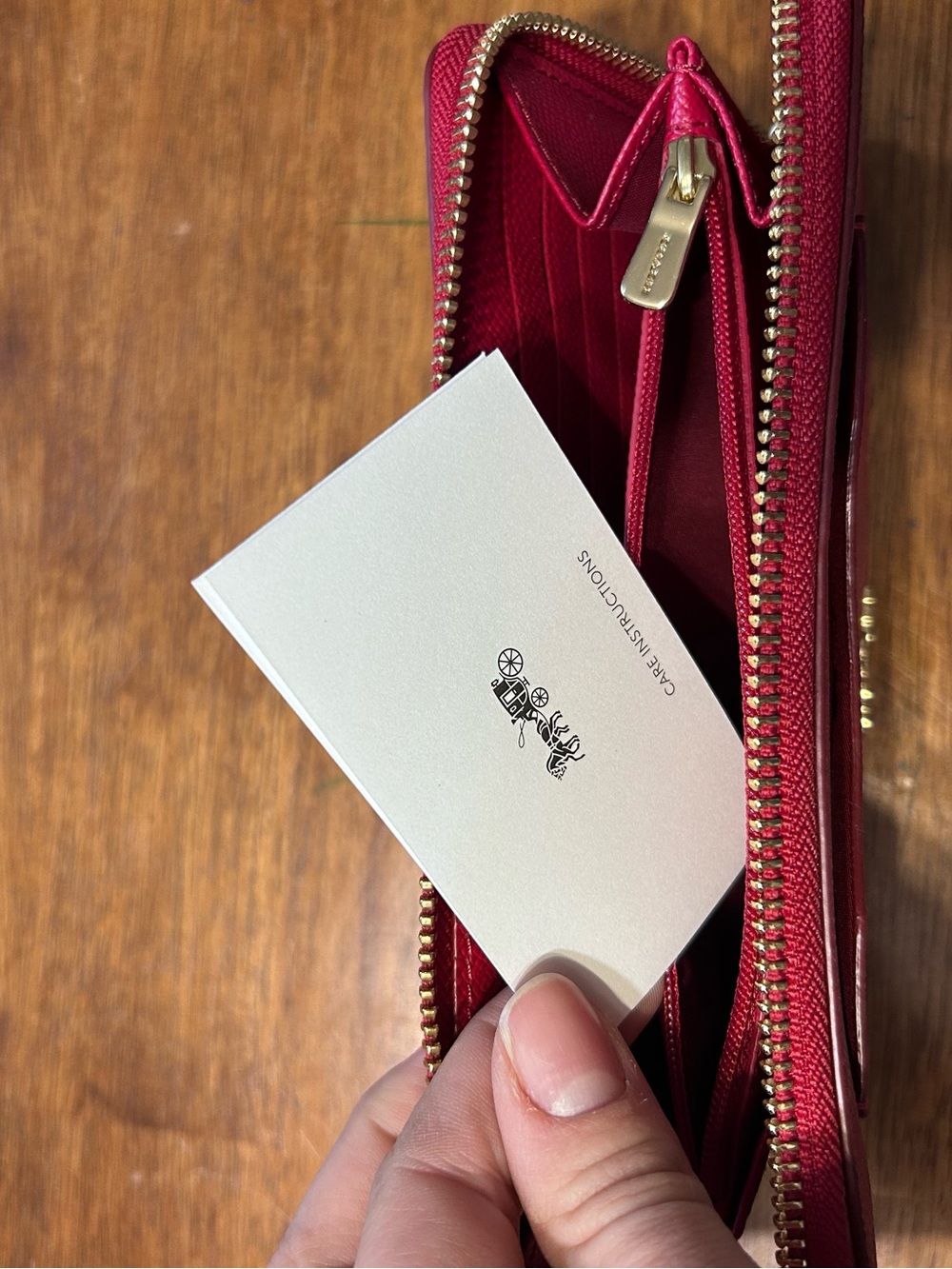 NWT COACH True Red Zip-Around Signature Wallet - Picture 3 of 4